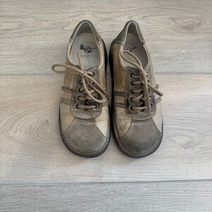 VTG DR Marten Tan Leather Sneakers Size UK 6 US 8